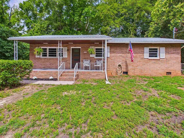 910 Perry Dr, Macon, GA 31217