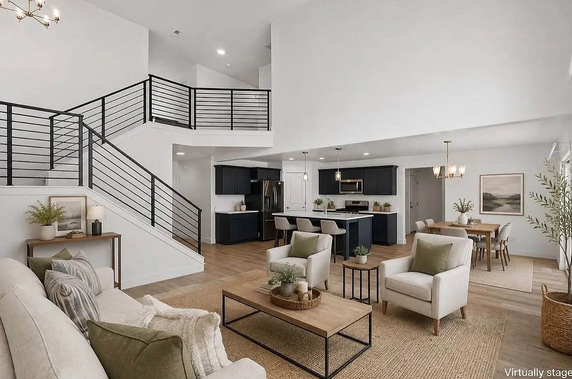 4 bed, 2.5 bath, 3600 sqft, $3,200 — Photo 3