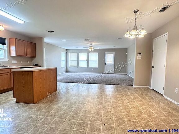 4th image of 644 Rain Lily Dr