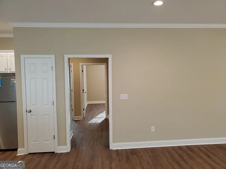 115 Pinehurst Ct — Photo 2