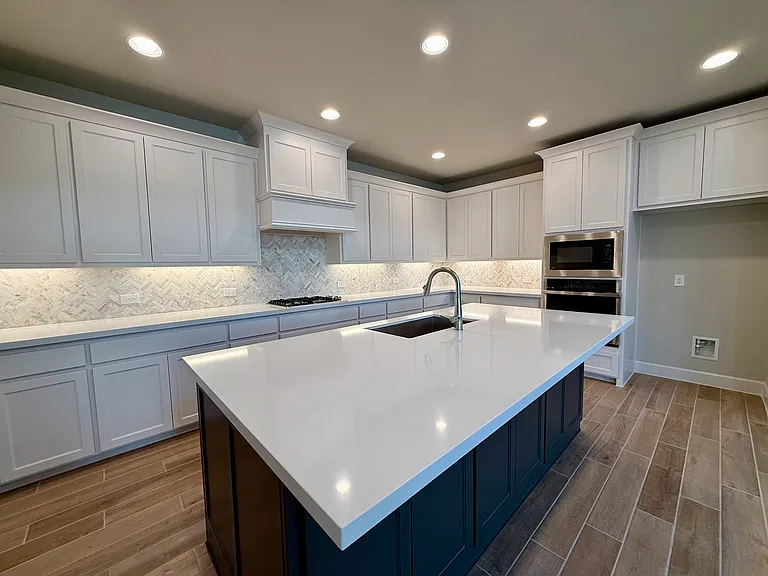 1620 Victoria Pl — Photo 9