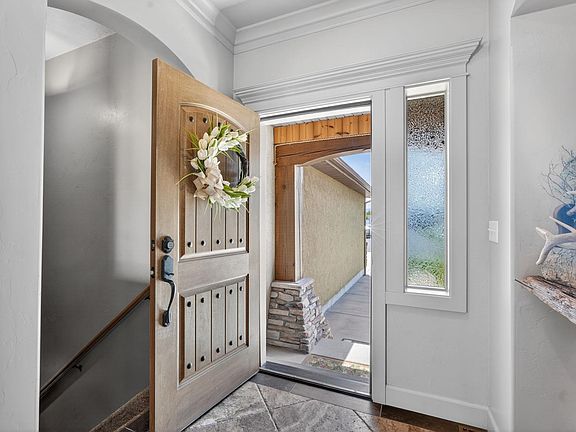5th image of 784 Dell Rd