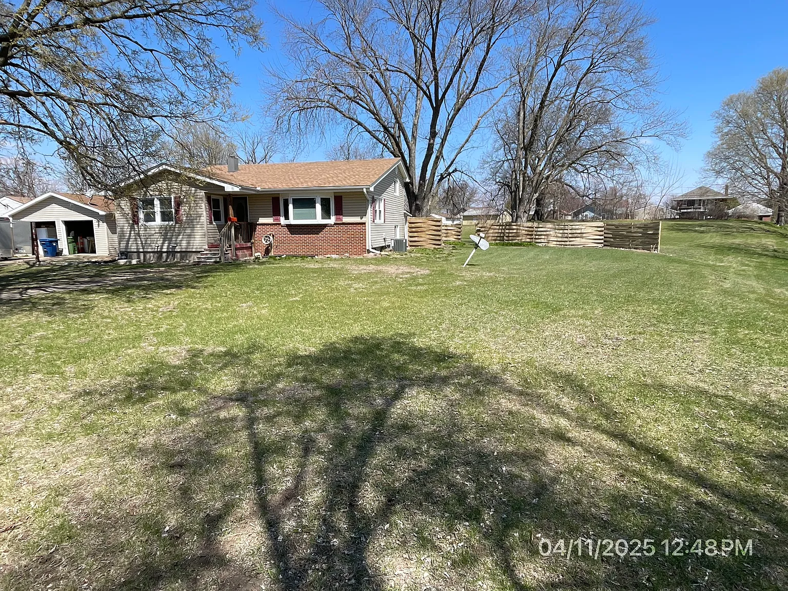 350 21st Pl — Photo 2