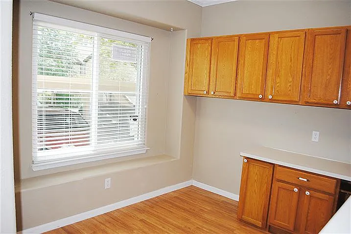 3880 Riviera Grv #104 — Photo 8