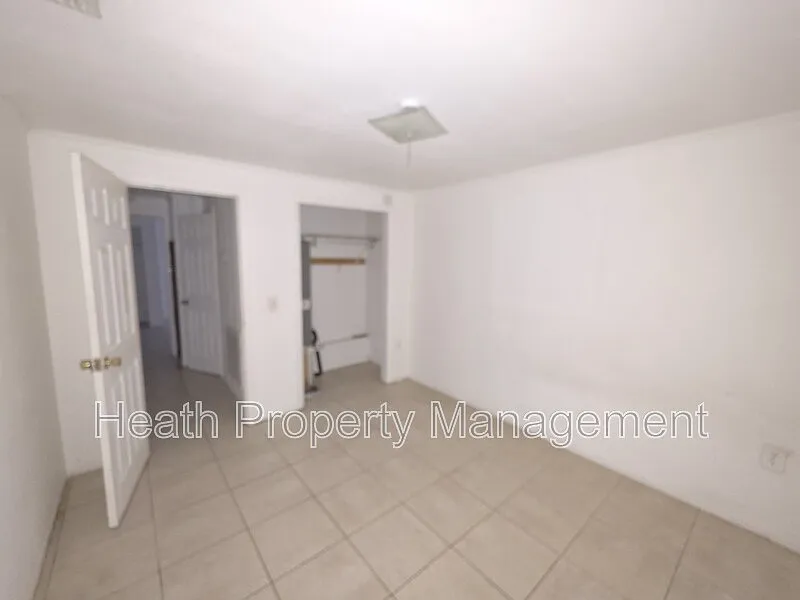4 bed, 2.0 bath, 1042 sqft, $2,150 — Photo 3