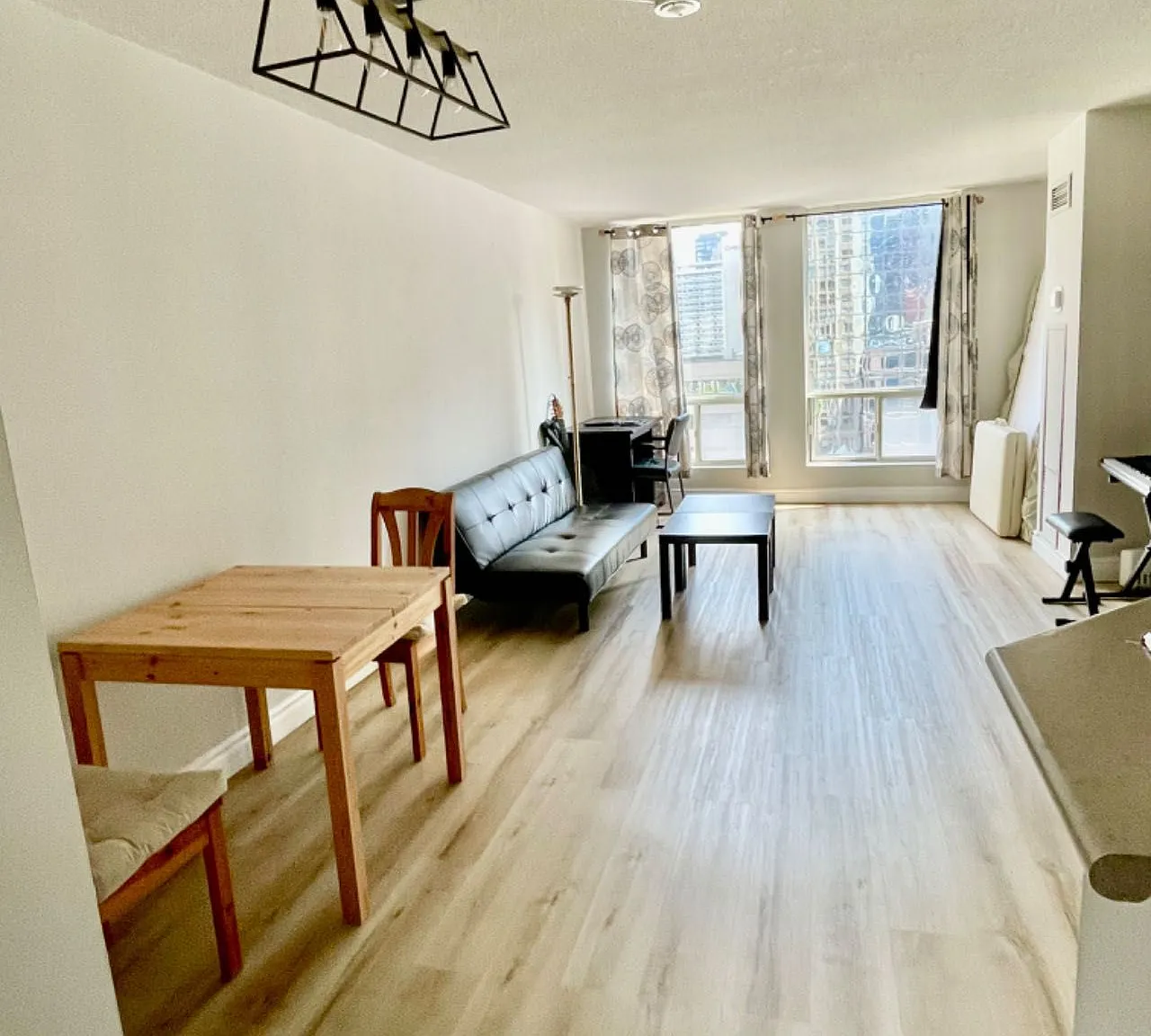 2 bed, $2,590 — Photo 1