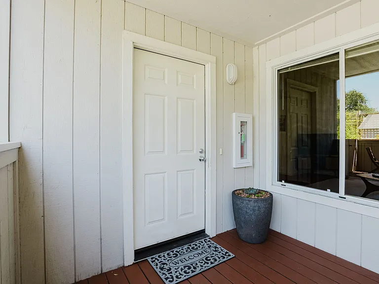 Parkwood Court Apartments — Photo 29