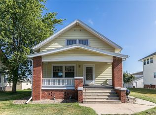 104 1st St E, Newhall, IA 52315