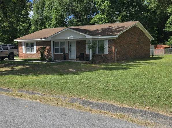 100 Dootsie Ct #A, Summerville, SC 29485