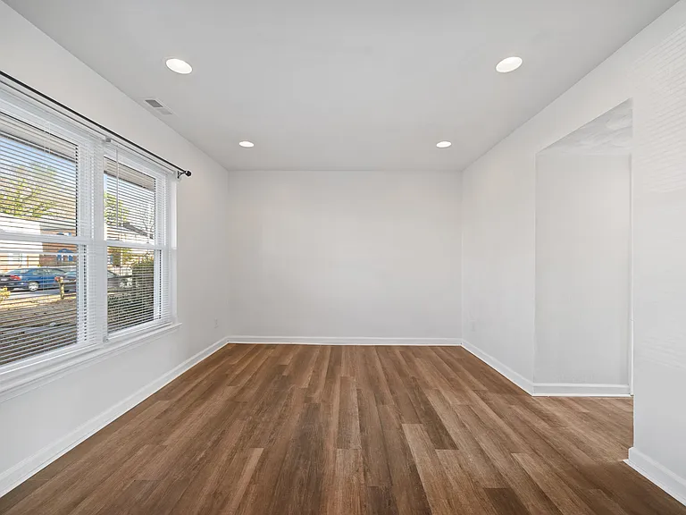 5831 E Hastings Arch #1 — Photo 2
