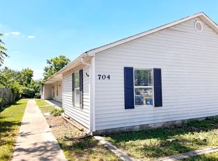 704 SE 4th St #A, Bentonville, AR 72712