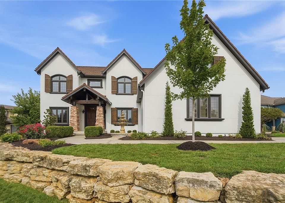 1st image of 16199 Overbrook Ln