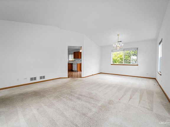 3rd image of 2248 Woodside Dr