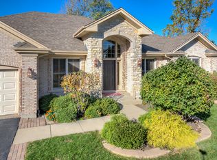 755 Hickory Ln, West Chicago, IL