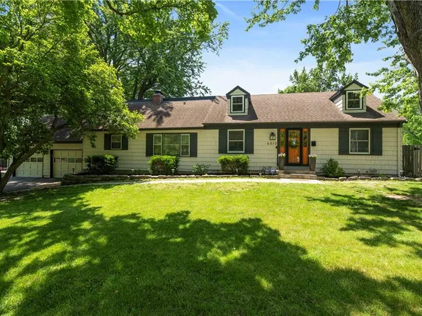 6815 W 71st St, Overland Park, KS 66204