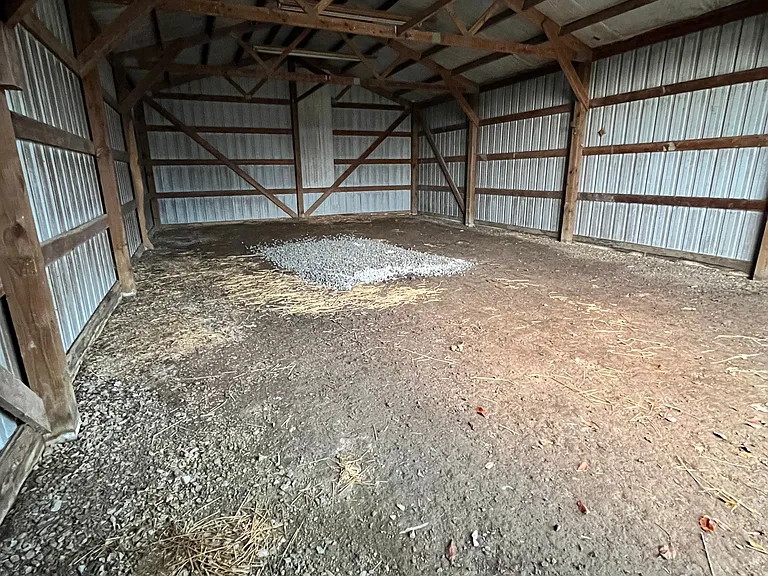 4420 Huber Rd — Photo 18