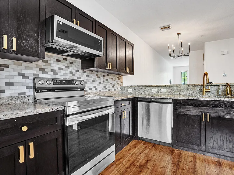 3911 Shoma Dr — Photo 8