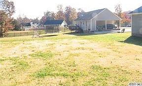 1st image of 111 Cypress Dr