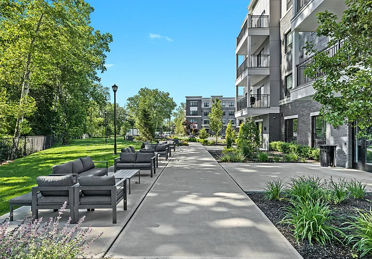 Walnut Hill — Photo 2
