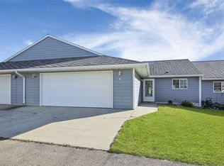 3215 4th St SW APT 4, Minot, ND 58701