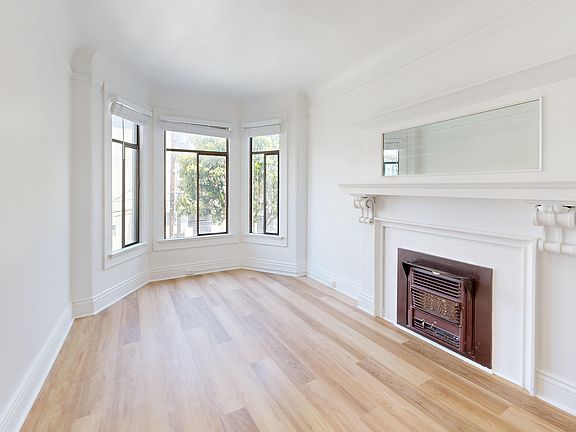3rd image of 1633 Washington St #1635A