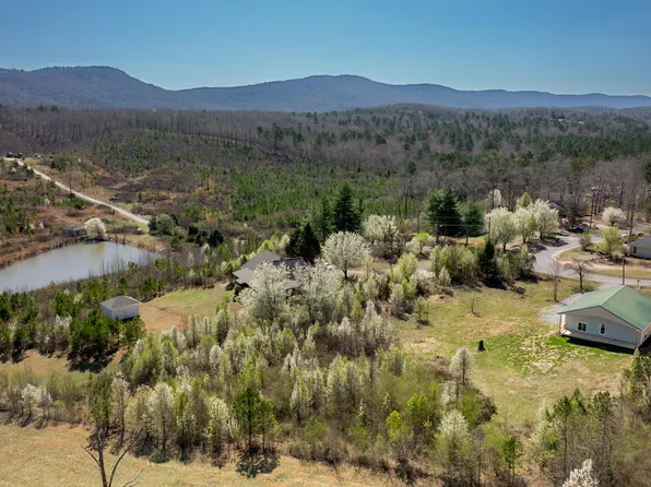 671 N Ridge Ests, Trion, GA 30753