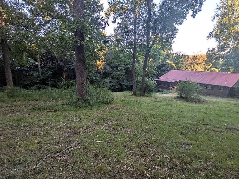 Bogue Rd — Photo 25
