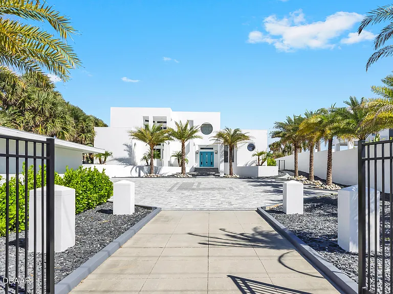 435 Ocean Shore Blvd — Photo 4
