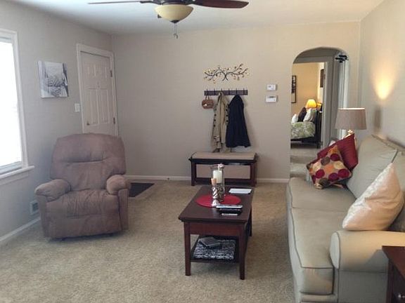 3rd image of 2208 Marquette Dr