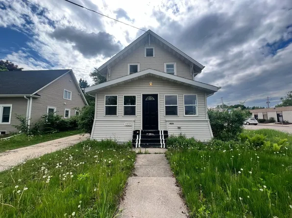 1223 N Harriman St, Appleton, WI 54911