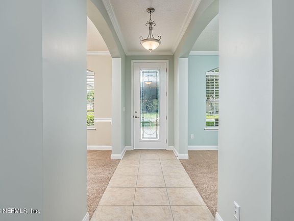 4th image of 548 SADDLESTONE Drive