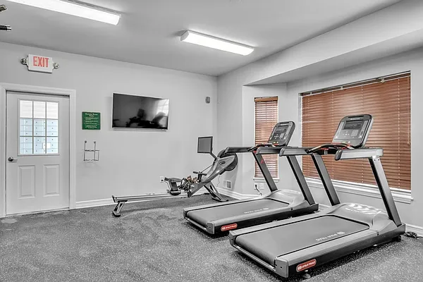 Eagle Rock Apartments & Townhomes at Rensselaer — Photo 28