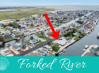 933 Capstan Dr, Forked River, NJ 08731