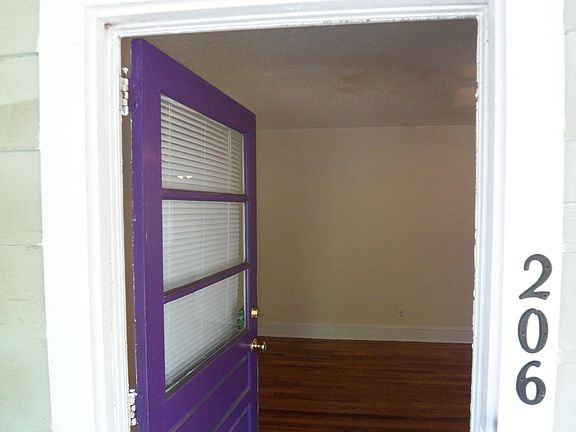 2nd image of 206 S Summit St