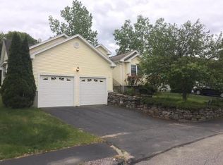 32 Deacon St, Northborough, MA 01532