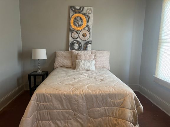 2nd image of 300 Marydell Rd #2