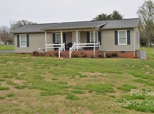 3306 Yount St, Claremont, NC 28610