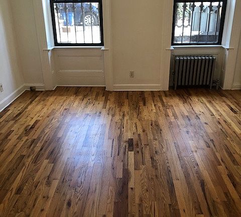 2nd image of 120 Saint James Pl APT 1