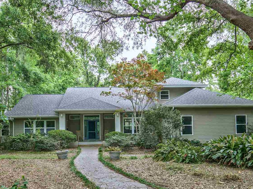 1st image of 5102 China Berry Ln