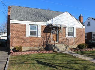 11 Mead Ave, Hicksville, NY 11801