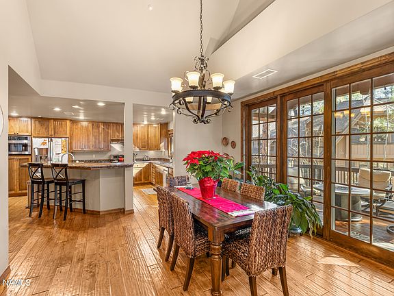 4th image of 1743 E Elysian Ct