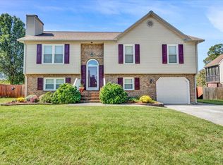 813 Alta Cir, Salem, VA 24153