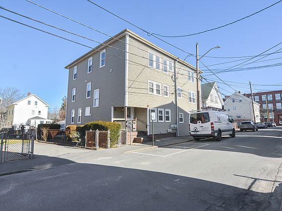 2nd image of 39 Bourne St APT 1