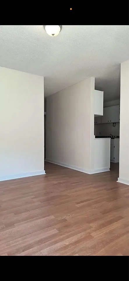 2 bed, 660 sqft, $700 — Photo 1