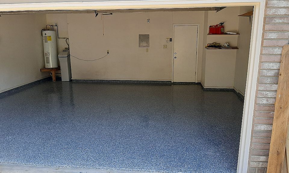 Epoxied Garage Floor (2020)