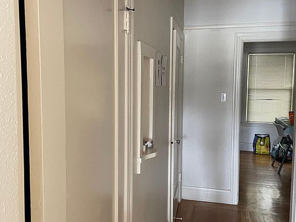 2nd image of 801 28th Ave