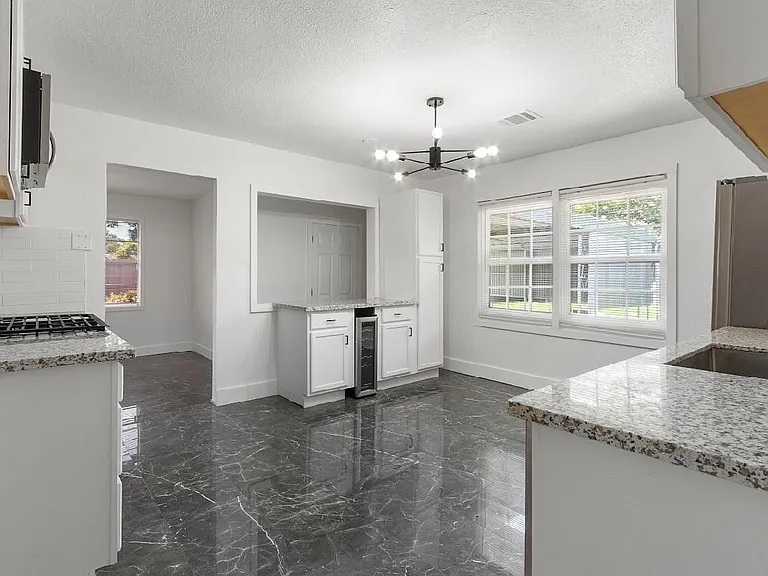 4303 Dacca Dr — Photo 14