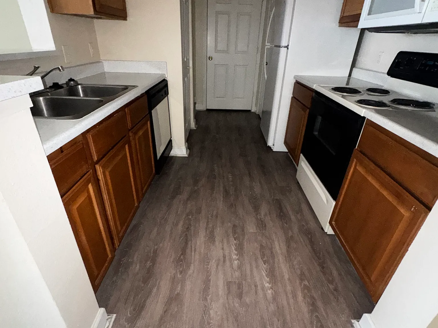 2 bed, 1205 sqft, $1,425 — Photo 2