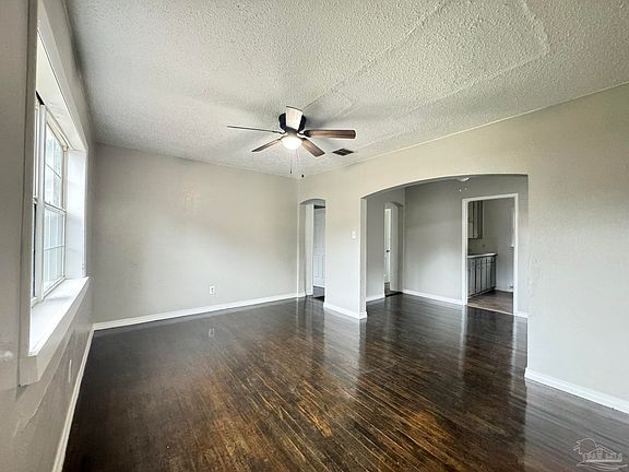 3rd image of 128 Brandon Ave