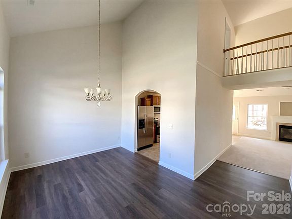 3rd image of 5024 Stone Park Dr